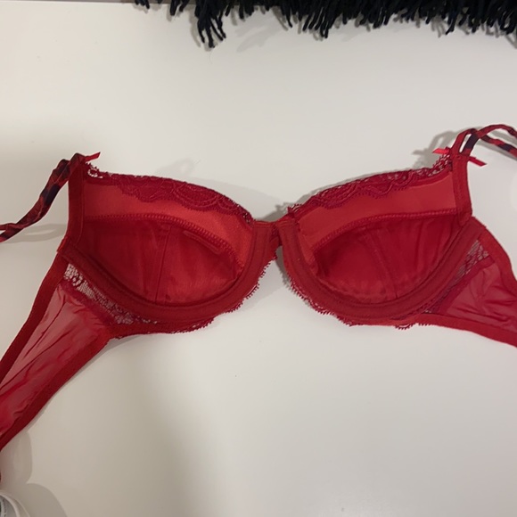 Marie Jo Red Lace Bra - Picture 4 of 5